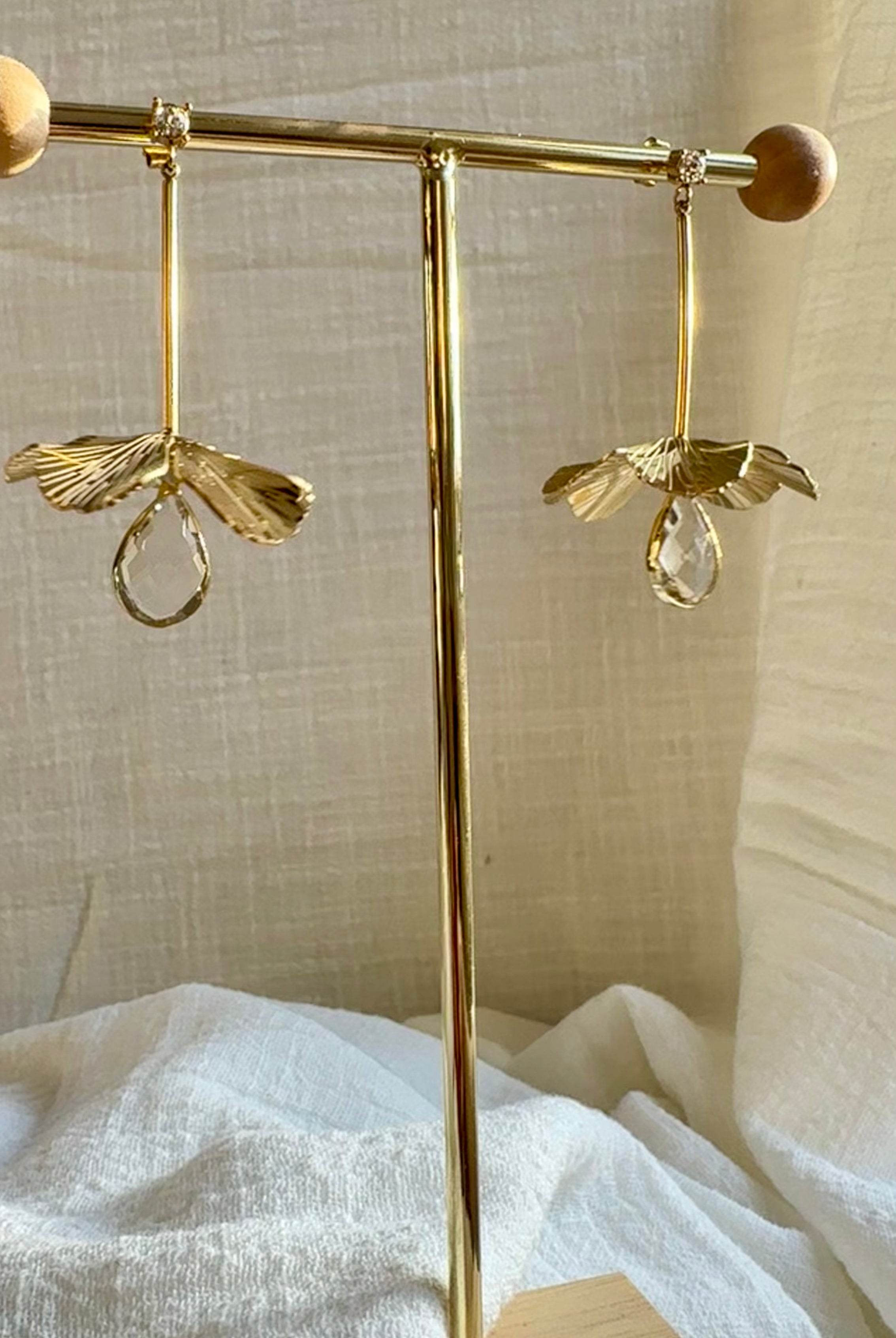 Boucles d'oreilles pendantes Elise Cristal MADEINESTEL