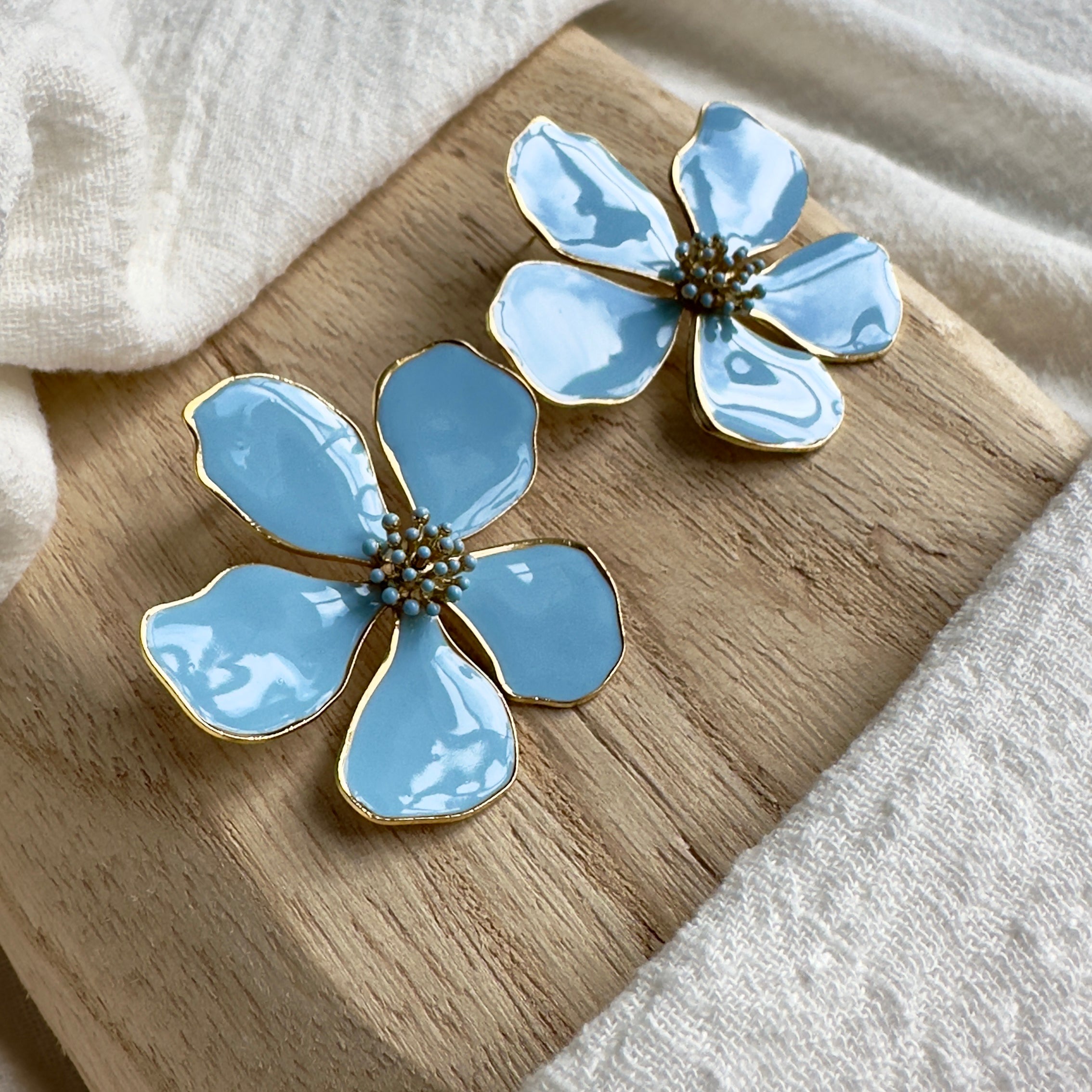 Boucles d'oreilles Flora Bleu pastel MADEINESTEL