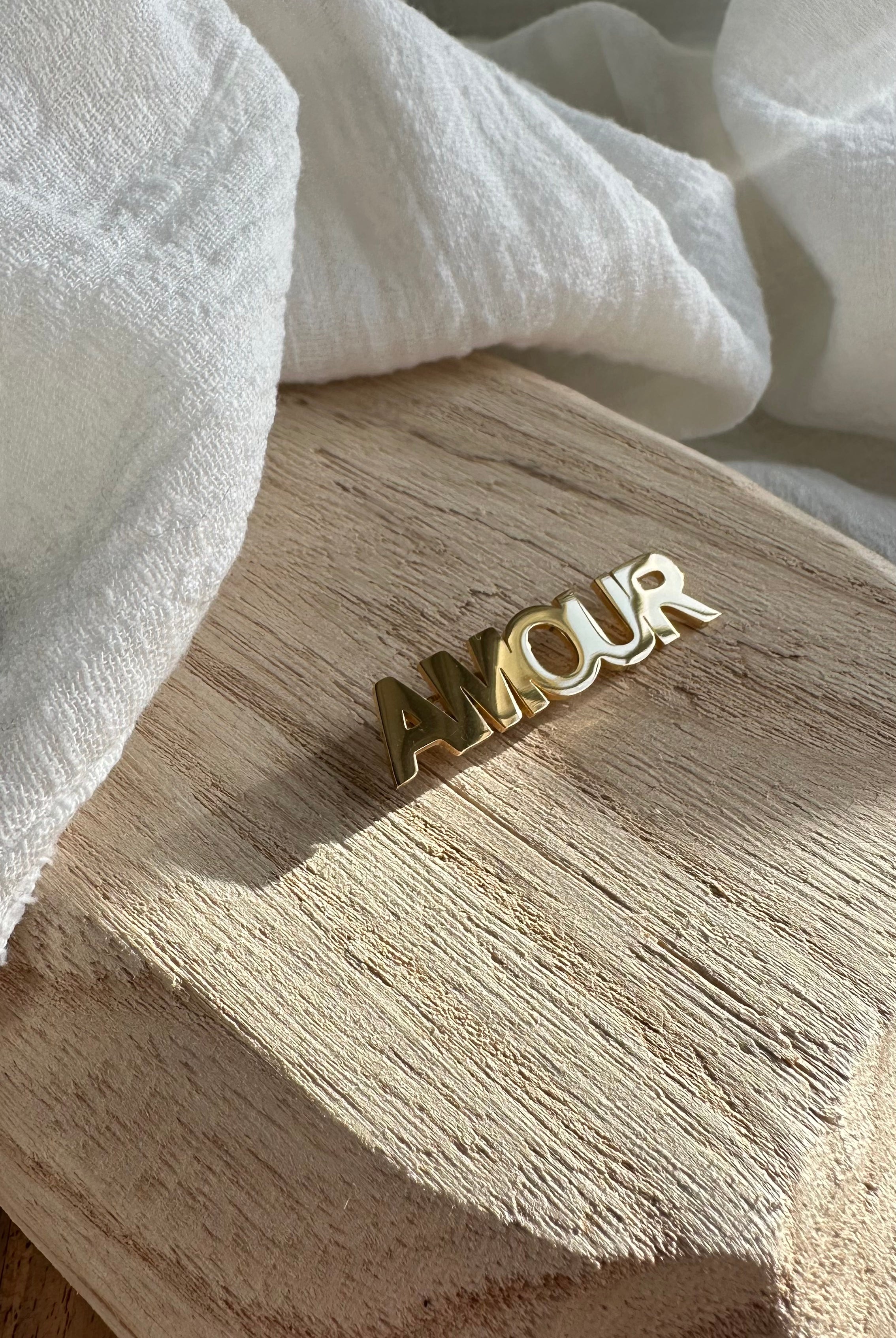 Broche Amour MADEINESTEL