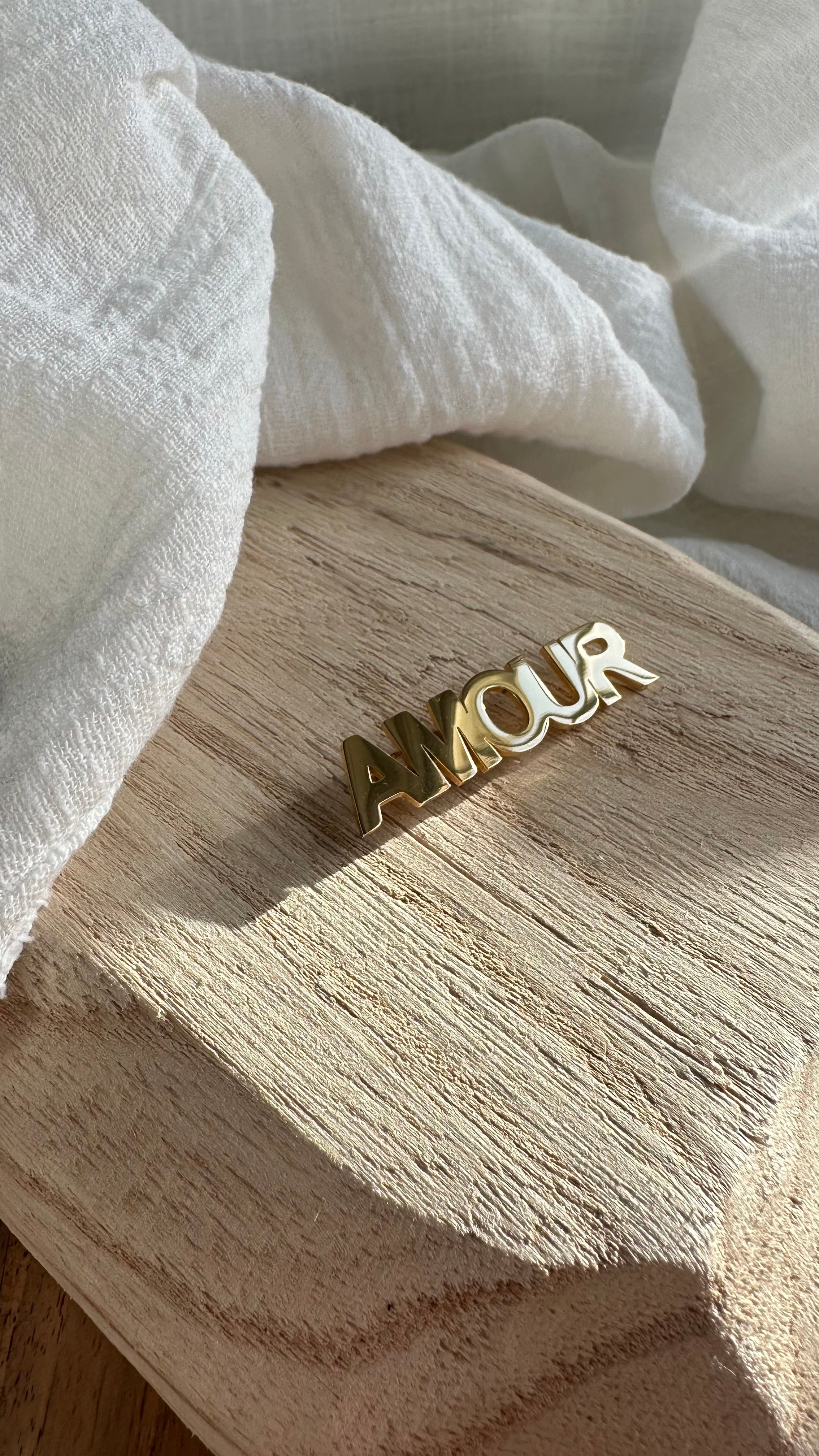 Broche Amour MADEINESTEL