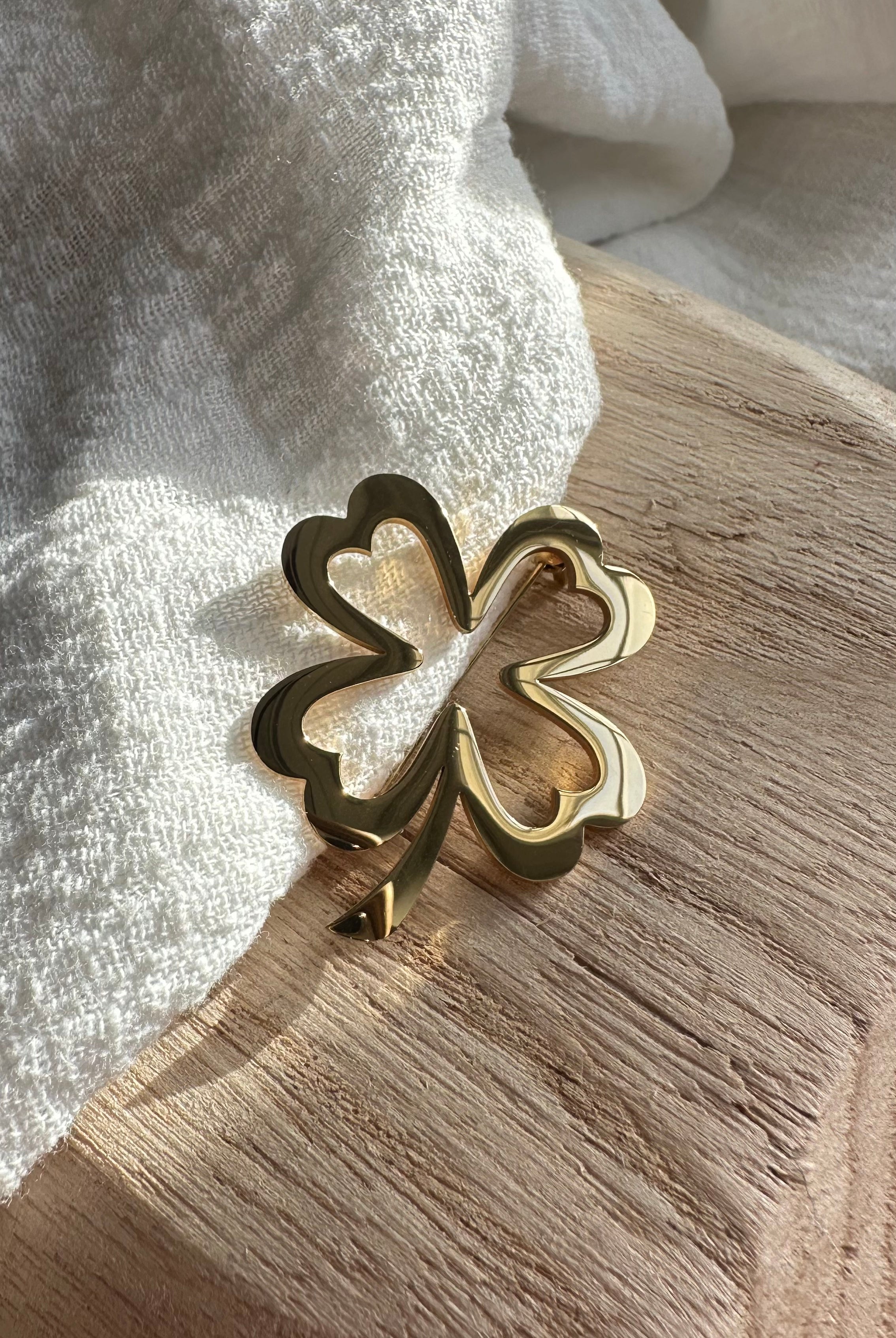 Broche Chloé Doré MADEINESTEL