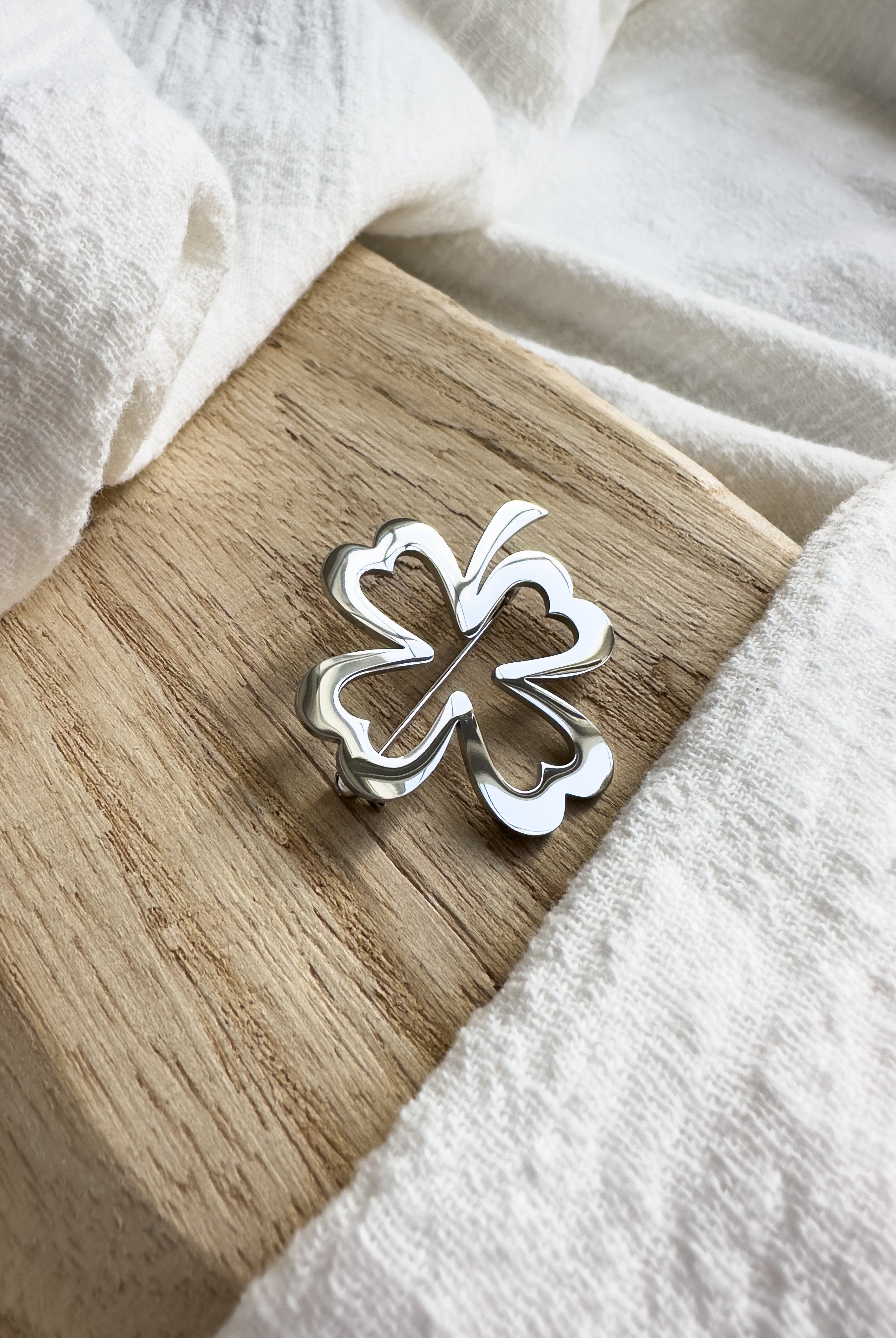 Broche Chloé Argenté MADEINESTEL