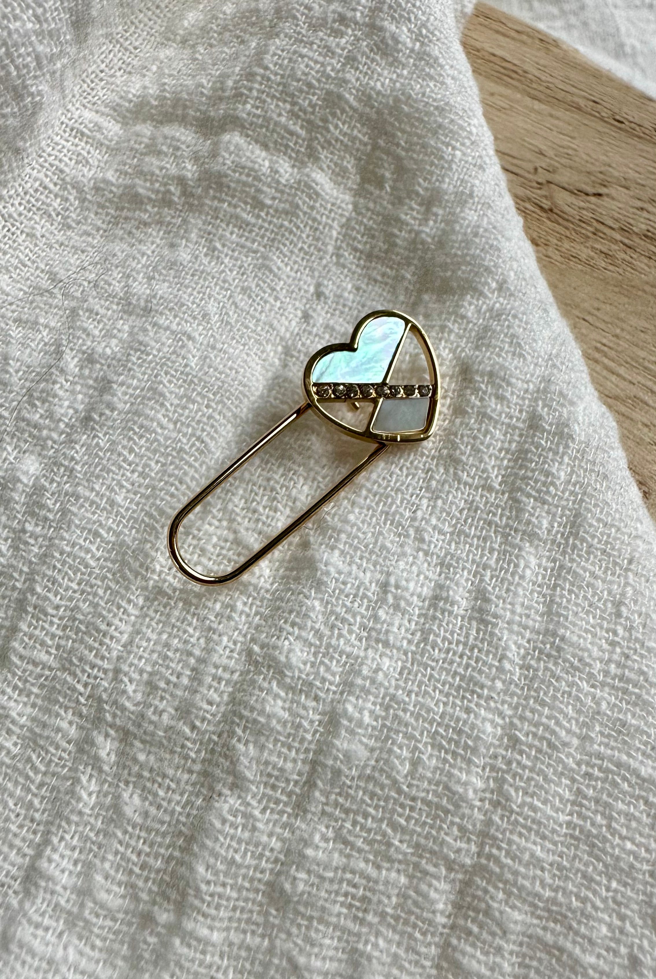 Broche Coeur nacré MADEINESTEL