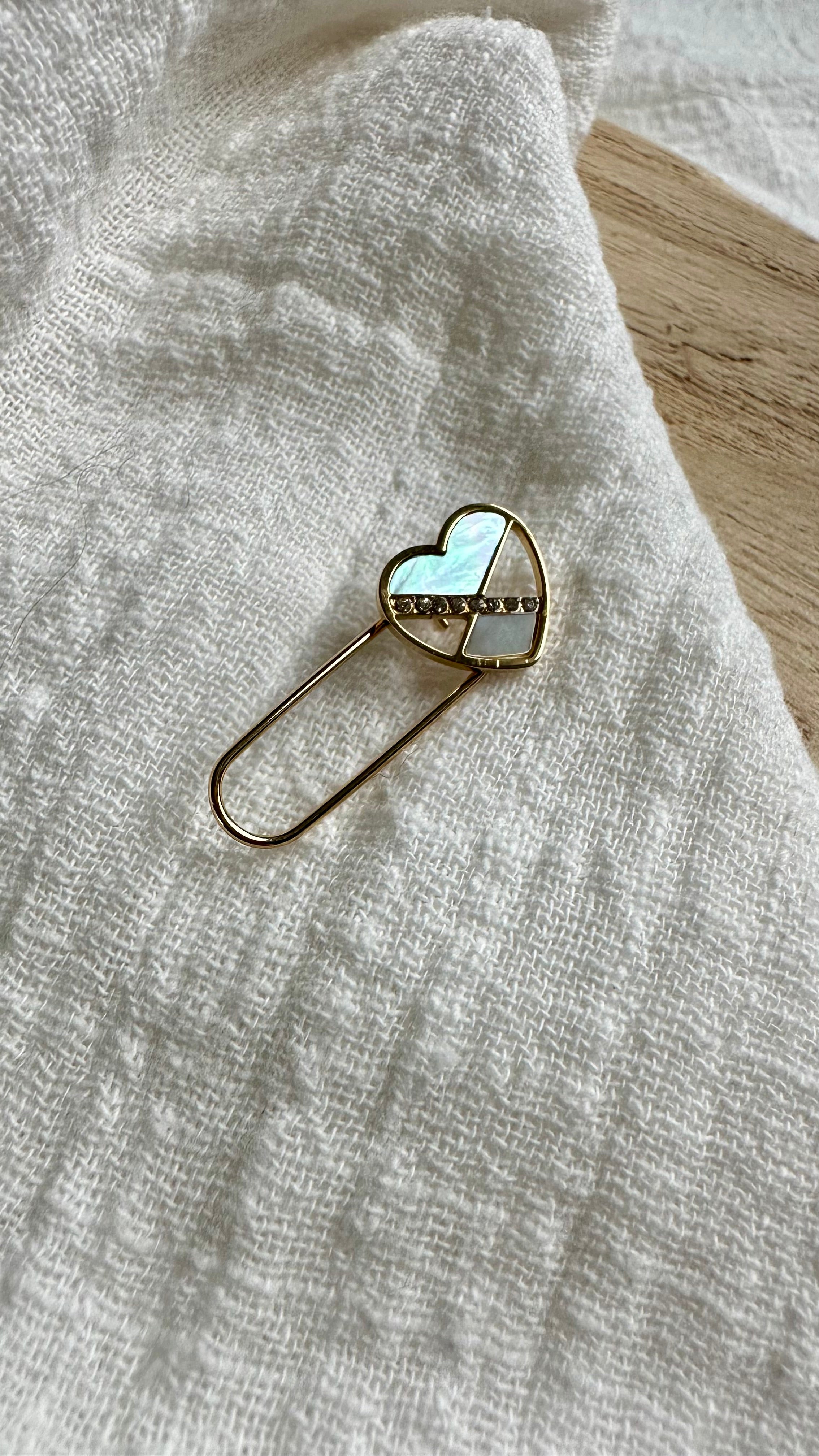 Broche Coeur nacré MADEINESTEL