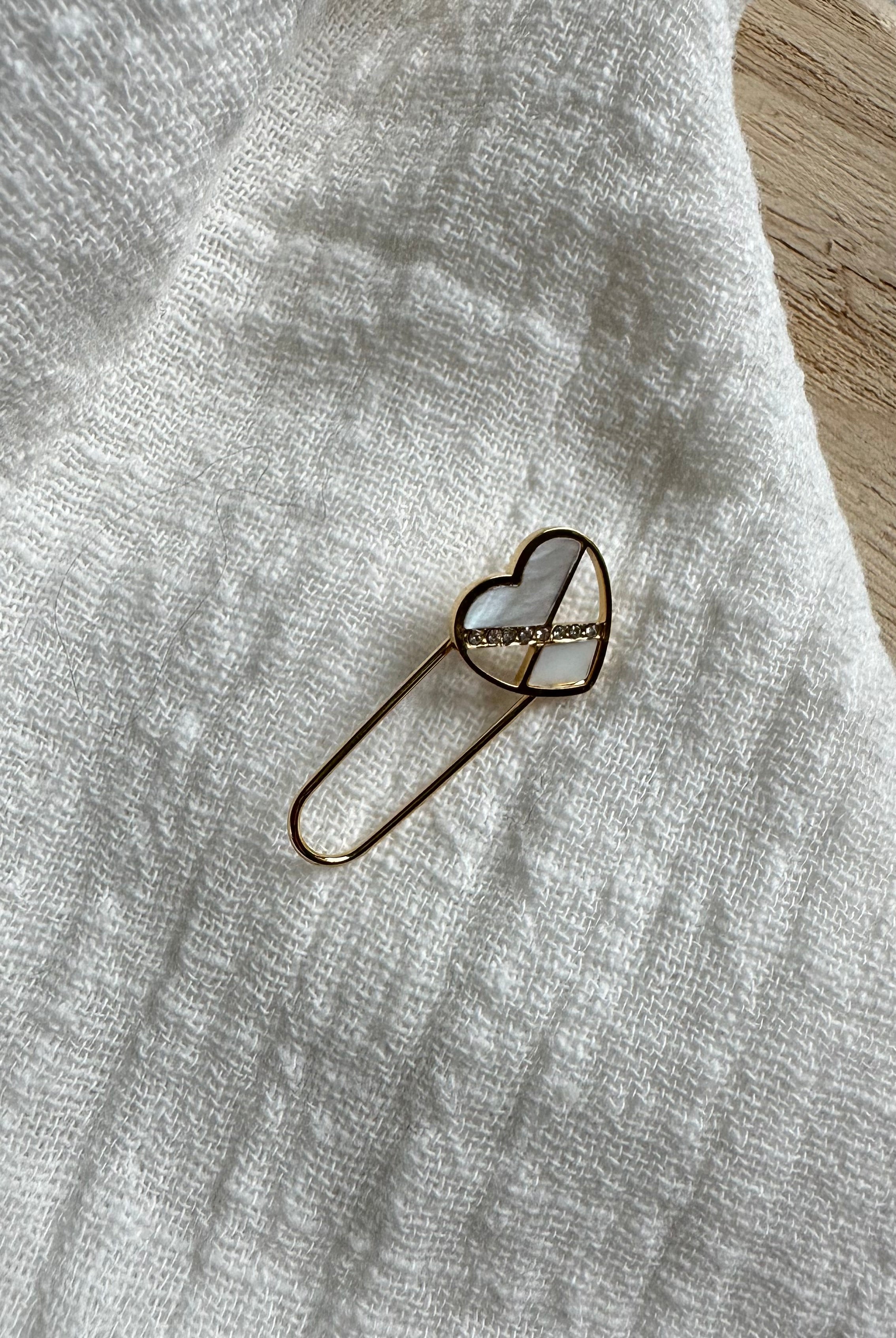 Broche Coeur nacré MADEINESTEL