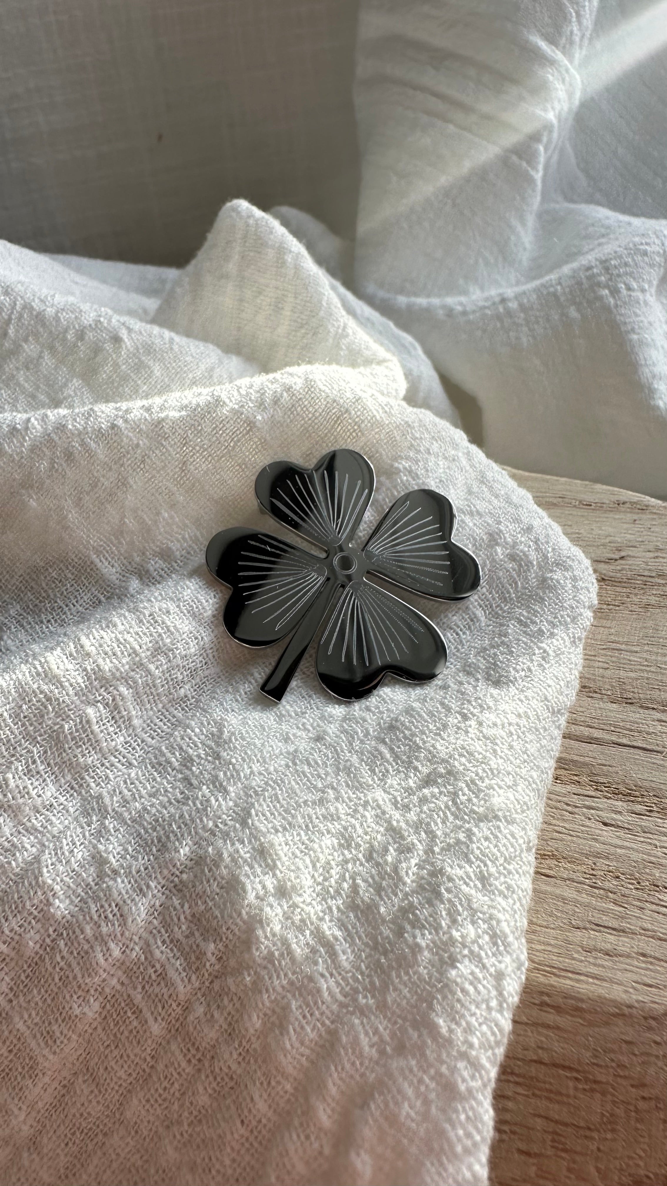 Broche Félicité MADEINESTEL