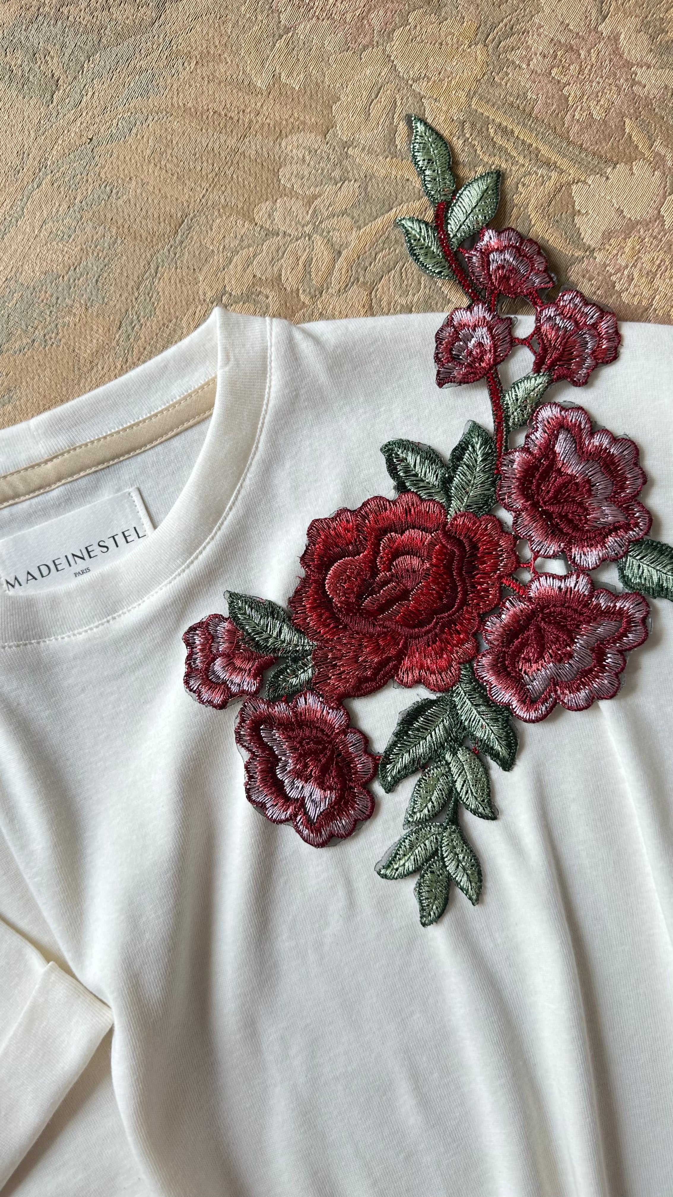 Patch broderie à coudre ou à thermocoller 8 roses MADEINESTEL