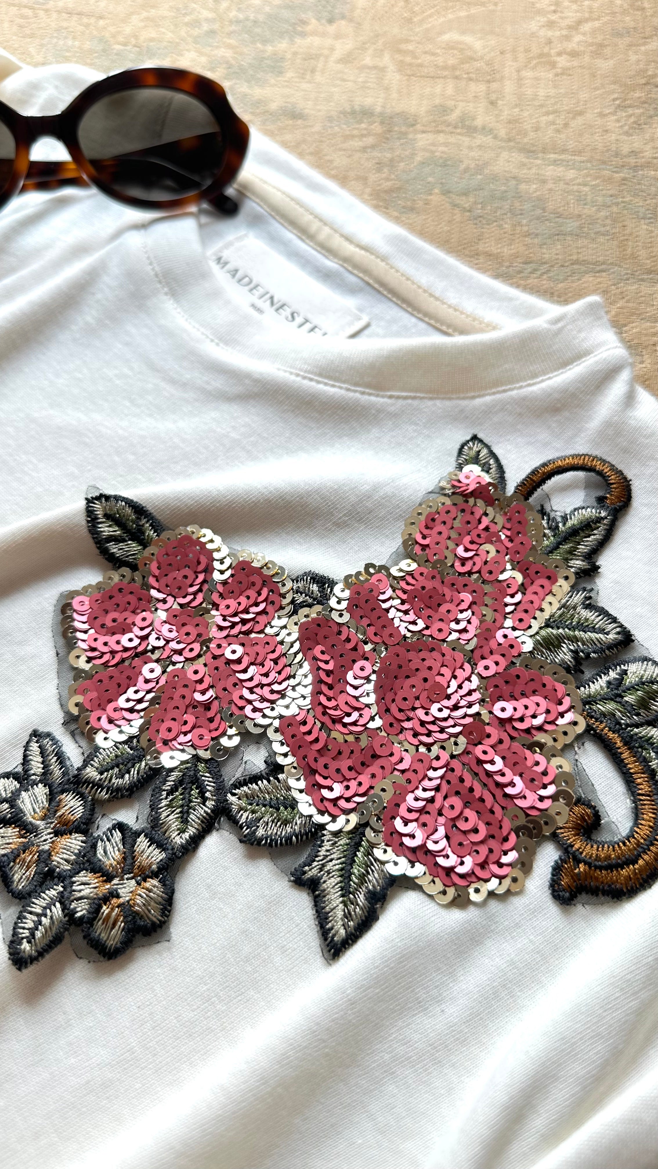 Patch broderie à coudre roses sequins MADEINESTEL