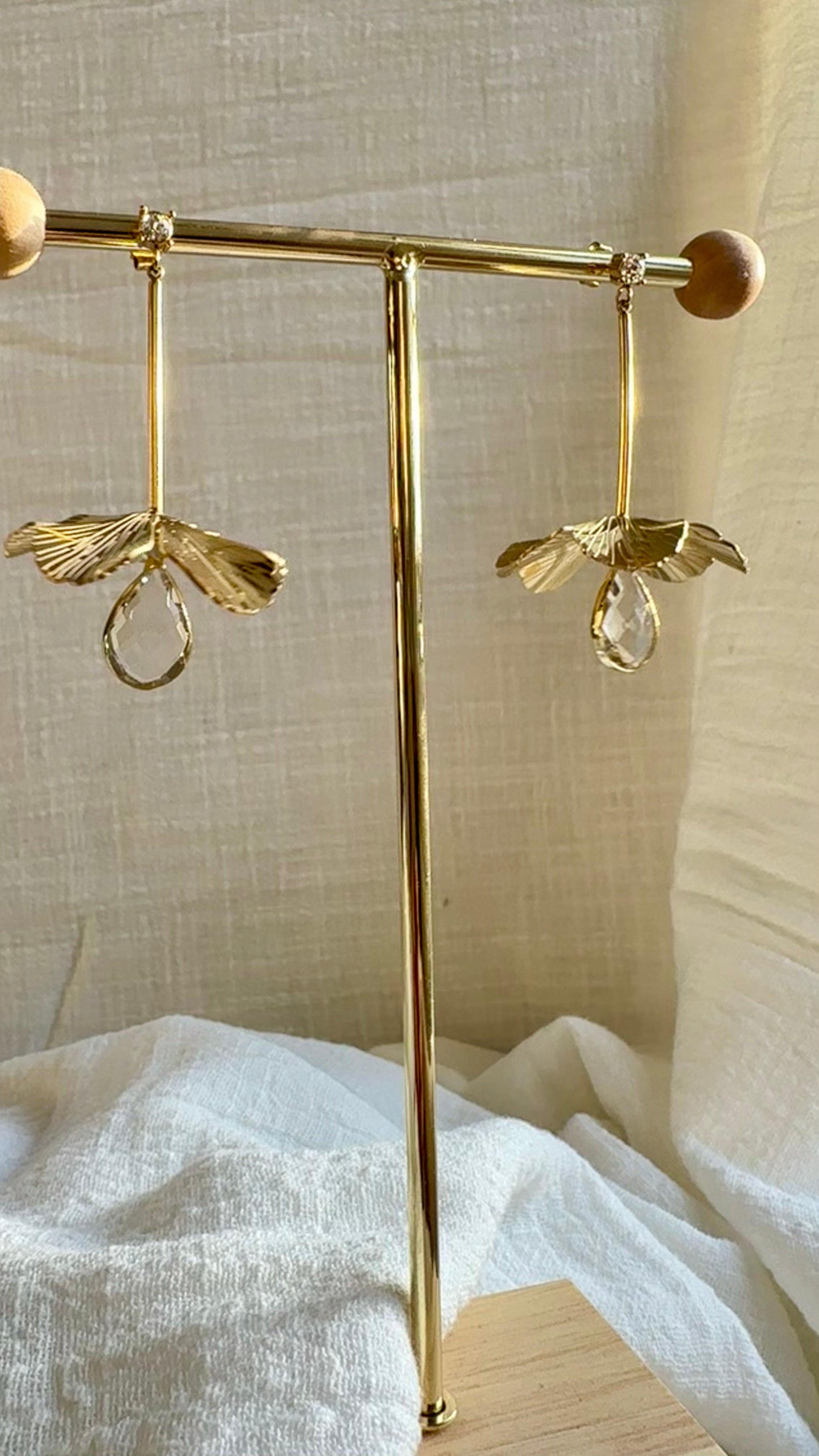 Boucles d'oreilles pendantes Elise Cristal MADEINESTEL