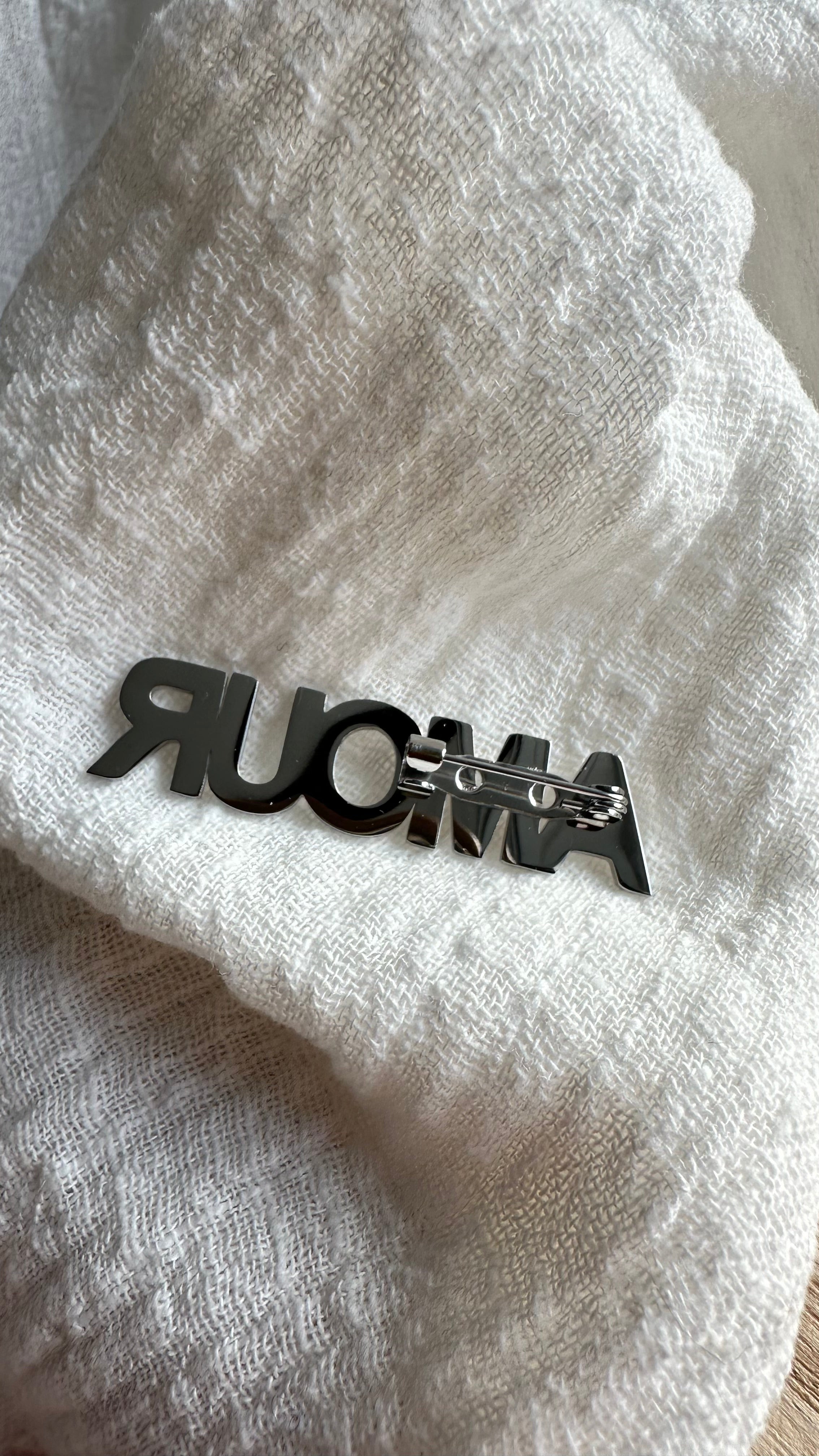 Broche Amour MADEINESTEL