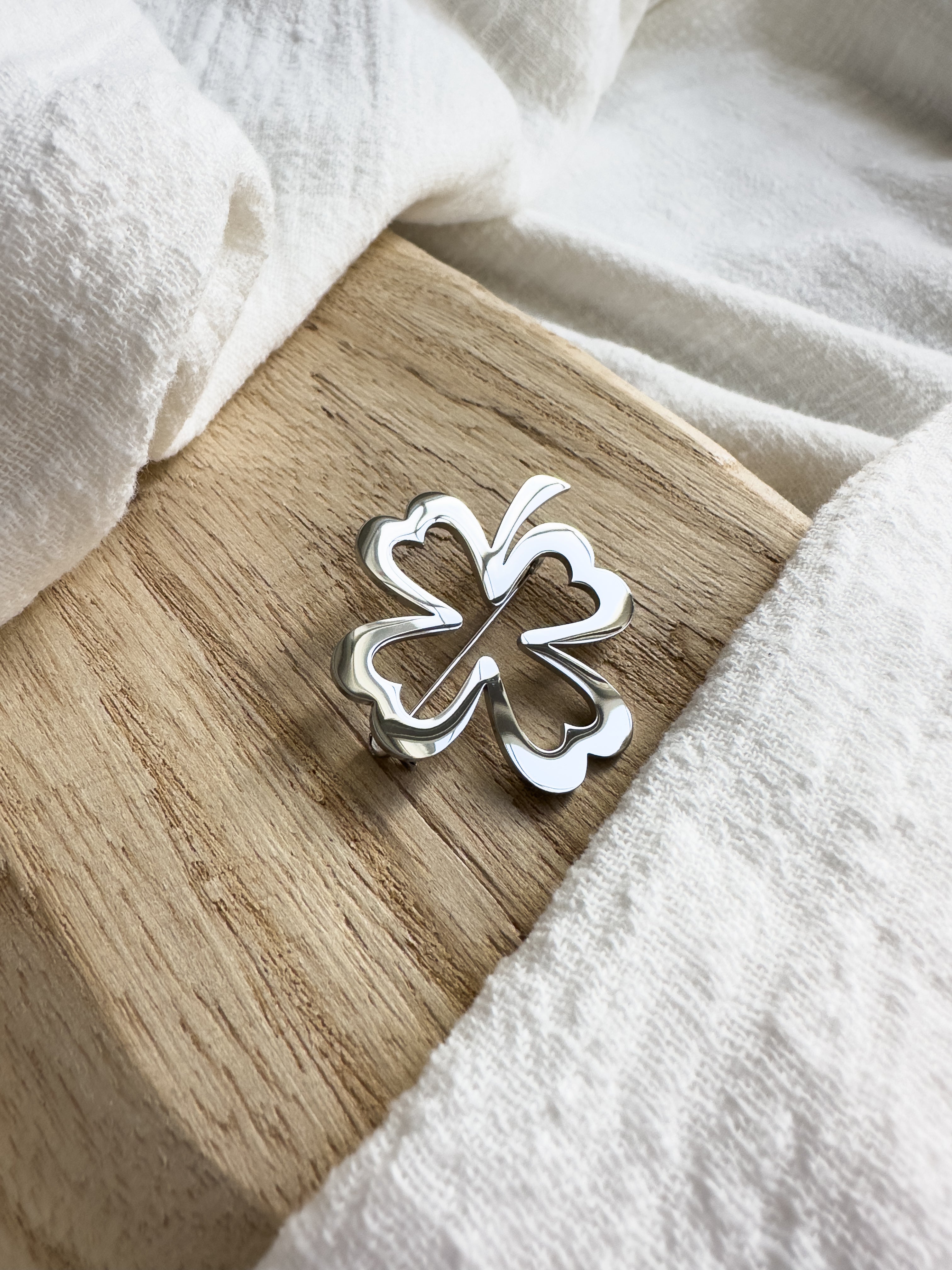 Broche Chloé Argenté MADEINESTEL